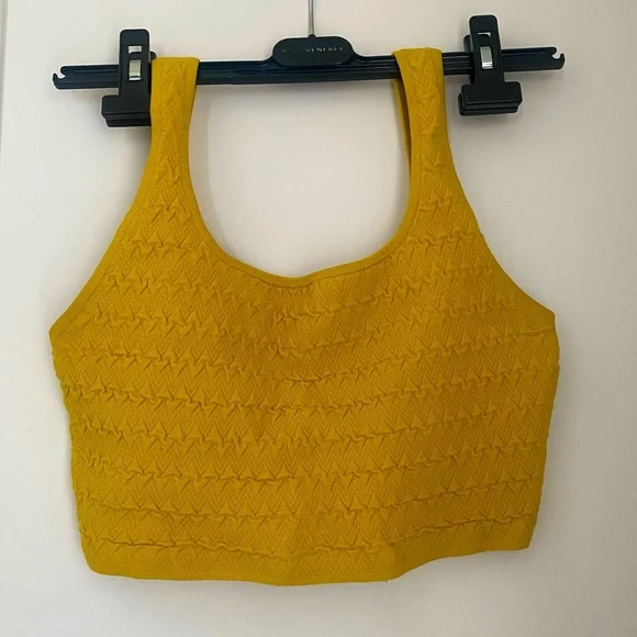 Babaton Gold Ribbed Crop Tank Top - Picture 1 of 4